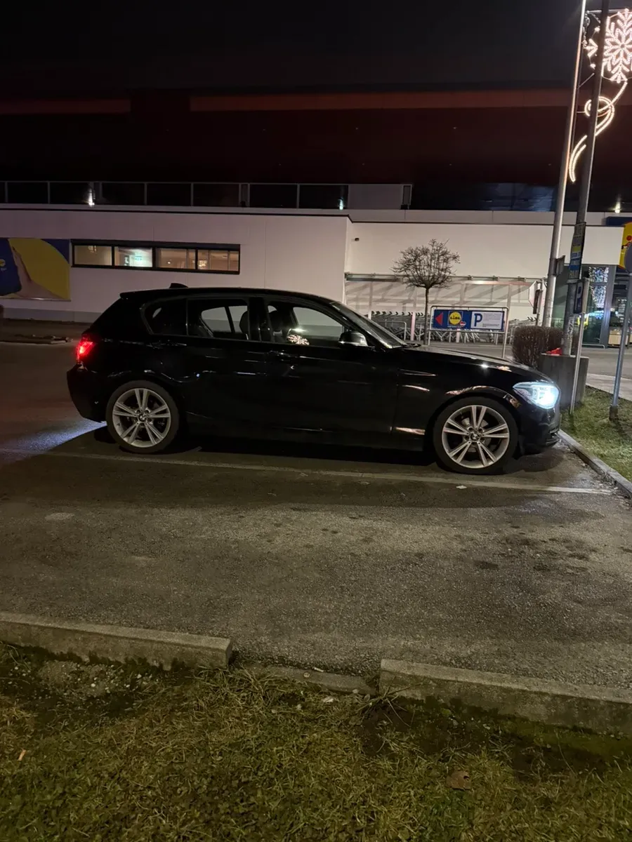 BMW 1 Series 2012 photo 2