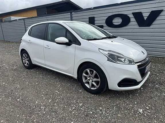 Peugeot 208 2018 photo 4