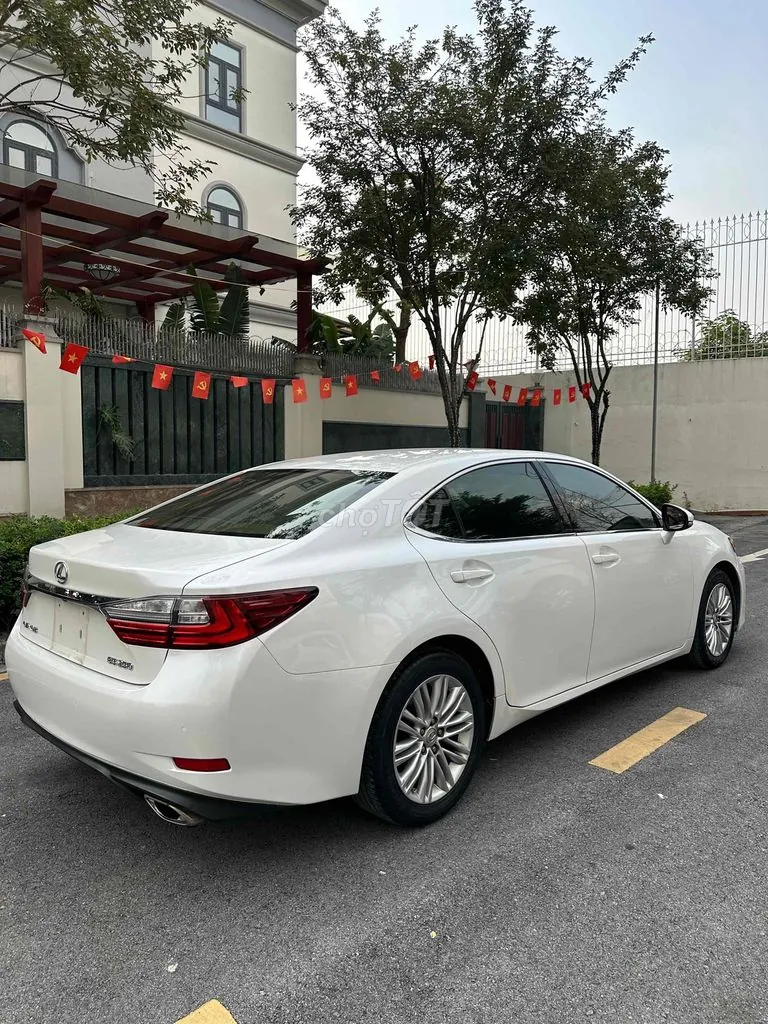 Lexus Es 2015 photo 4