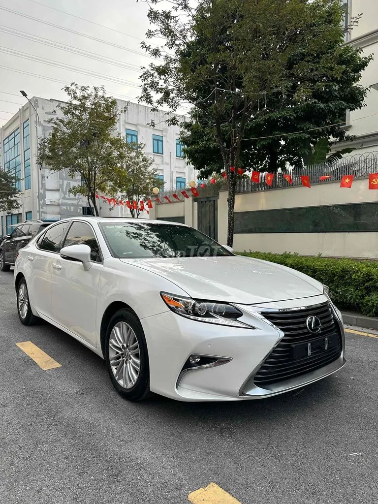 Lexus Es 2015 photo 2