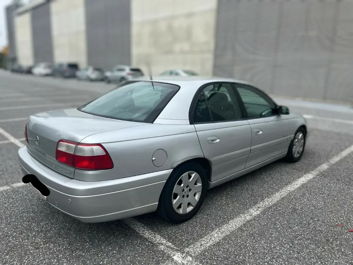 Opel Omega 2003 photo 3