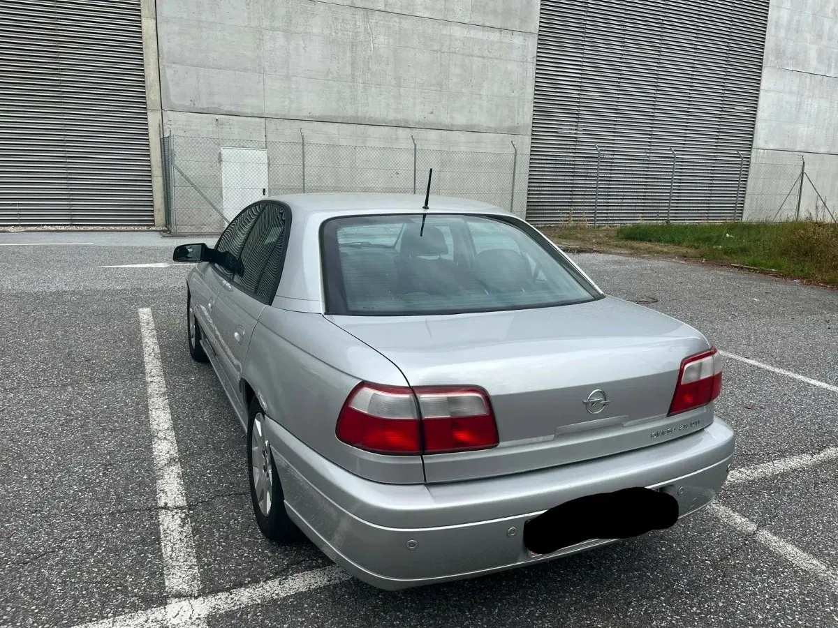 Opel Omega 2003 photo 2