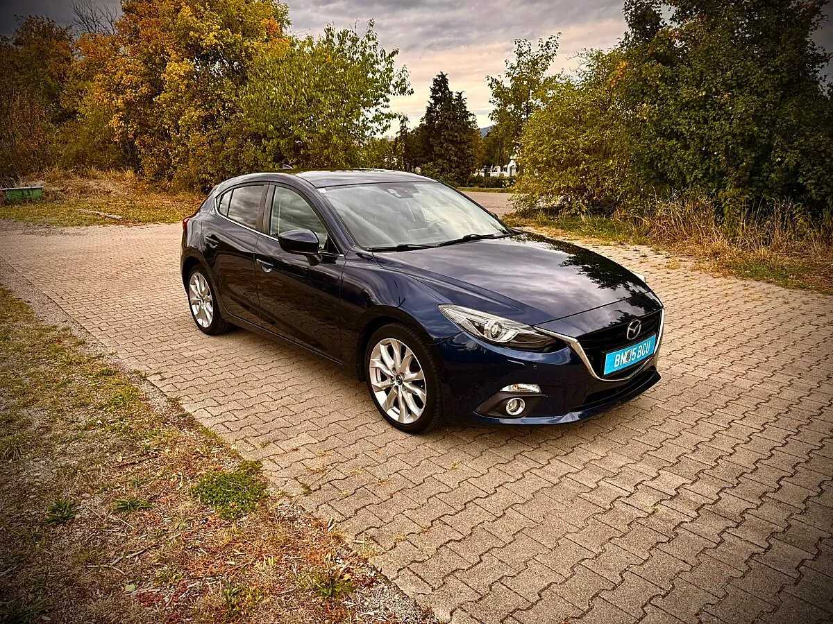 Mazda Mazda3 2015 photo 3