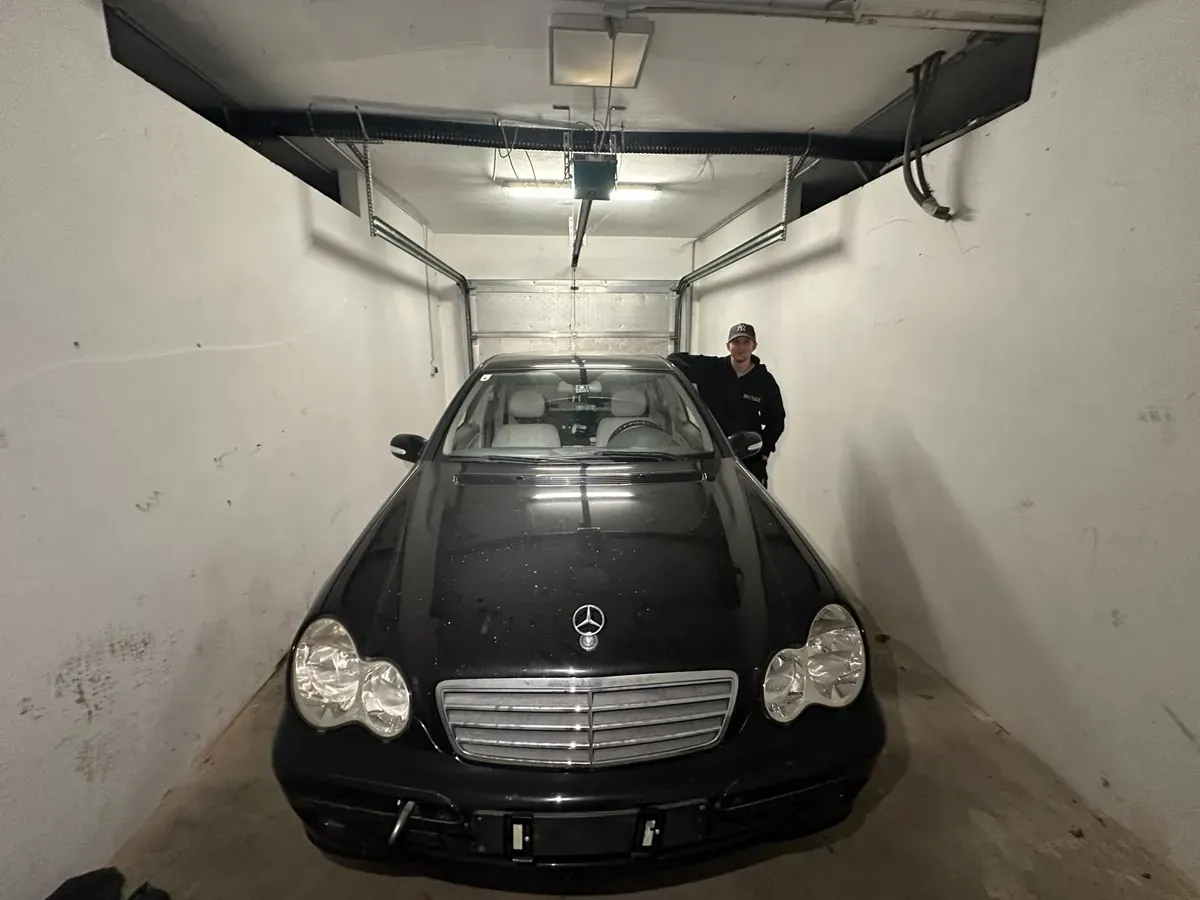 Mercedes-Benz C-Class 2007 photo 2