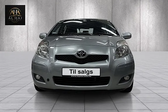 Toyota Yaris 2010 photo 2