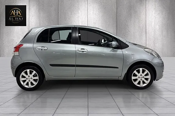 Toyota Yaris 2010 photo 4