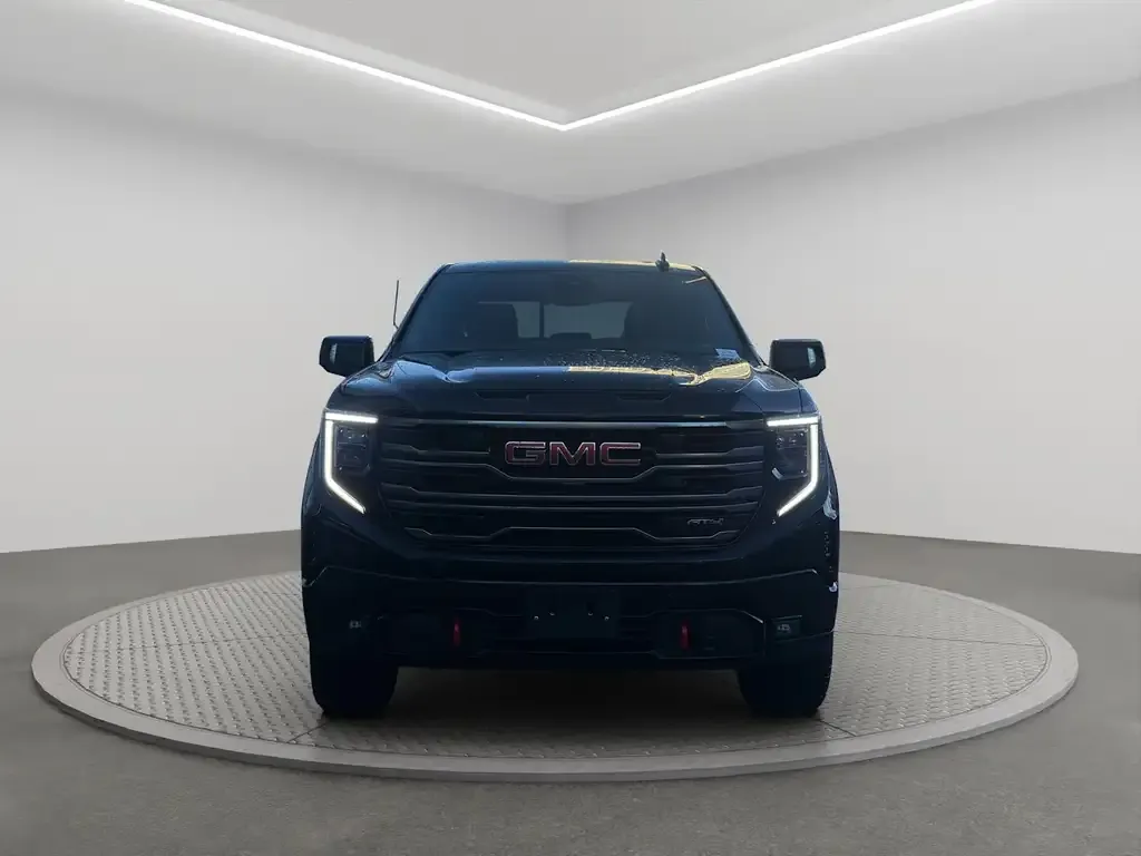 GMC Sierra 1500 2025 photo 2