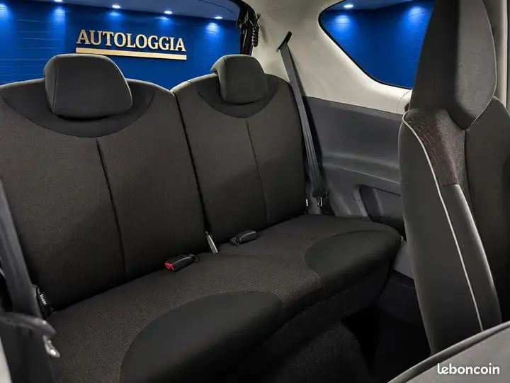 Peugeot 107 2010 photo 5