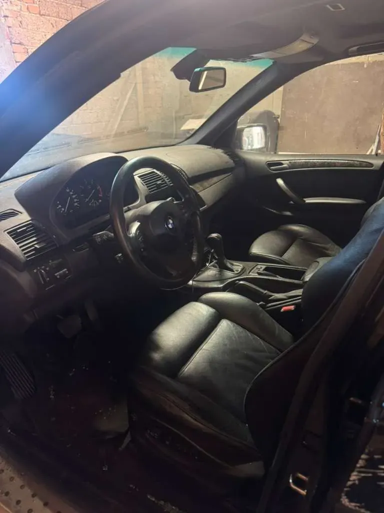 BMW X5 2003 photo 2