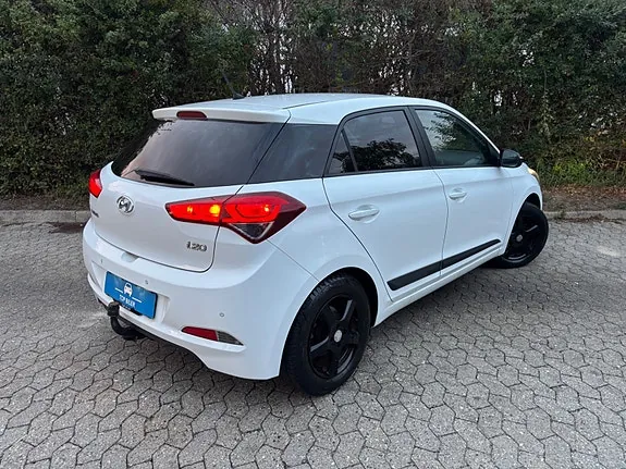 Hyundai I20 2015 photo 4
