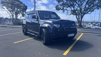 Land Rover Defender 2021 photo 2