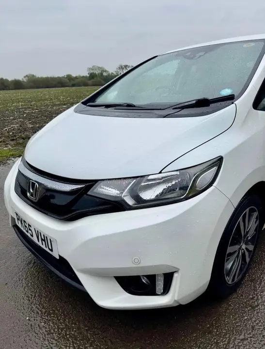 Honda Jazz 2015 photo 2