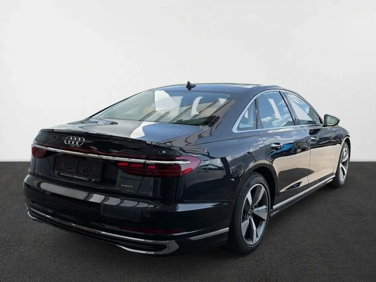 Audi A8 2024 photo 2