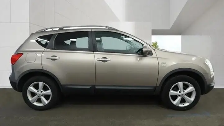 Nissan Qashqai 2010 photo 5