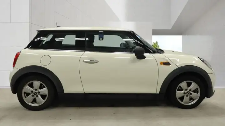 Mini Hatch 2014 photo 4