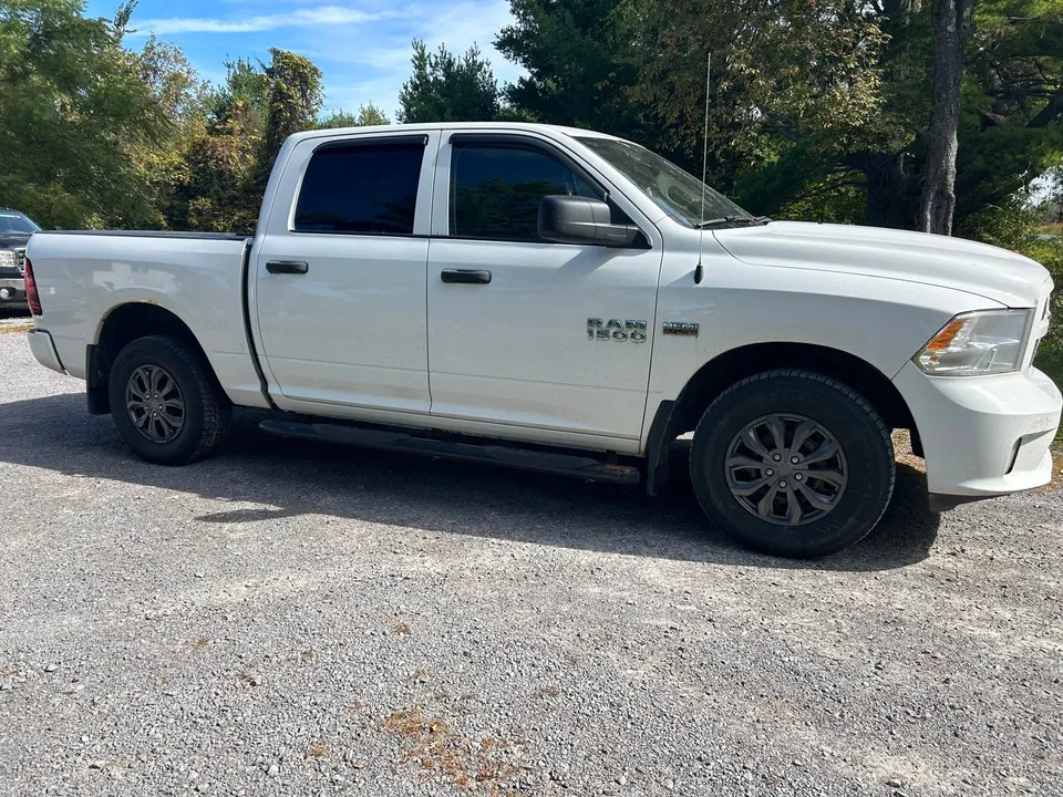 Dodge Ram 1500 2017 photo 2