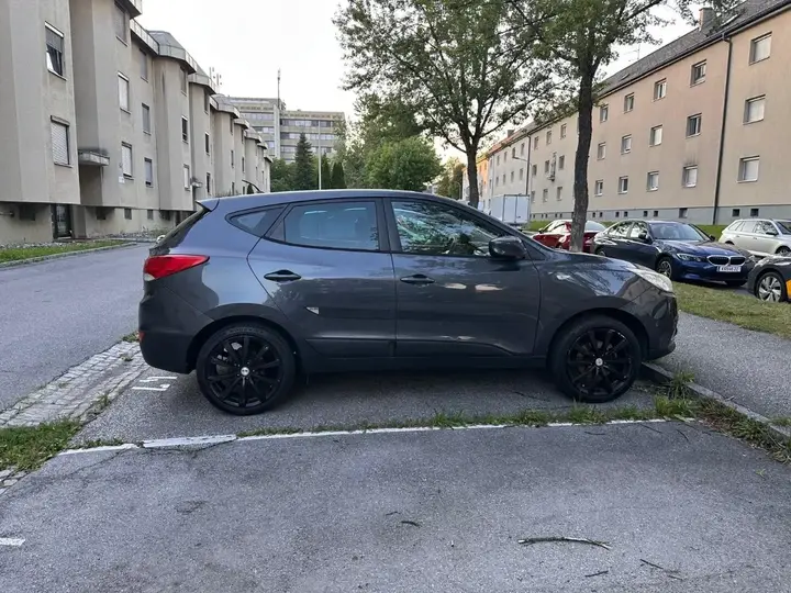 Hyundai Ix35 2011 photo 2