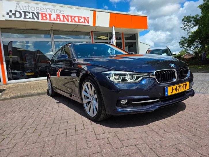 BMW 3 Series 2017 photo 3
