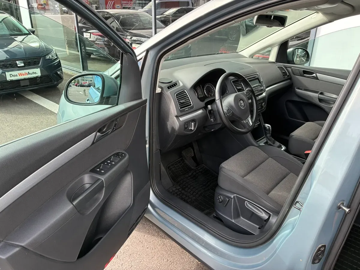 Volkswagen Sharan 2010 photo 3
