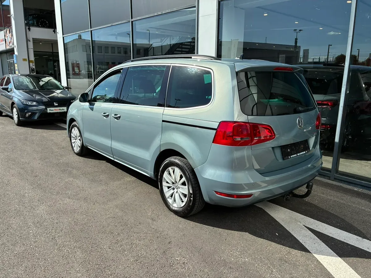 Volkswagen Sharan 2010 photo 2