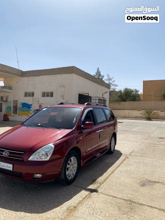 Kia Carnival Mpv 2008 photo 5