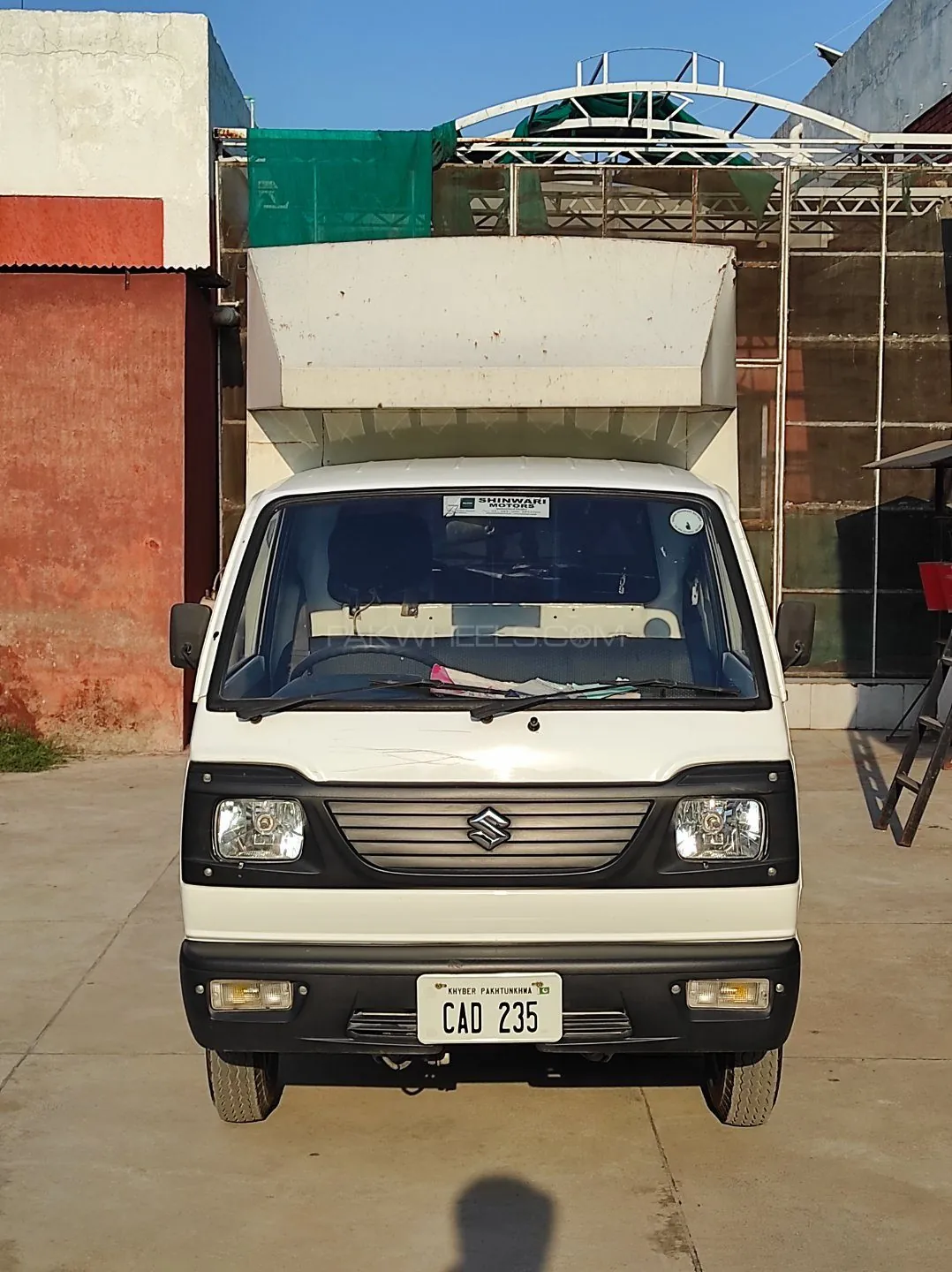 Suzuki Ravi