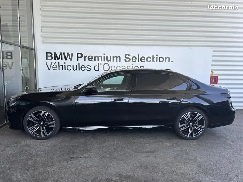 BMW I7 2024 photo 2