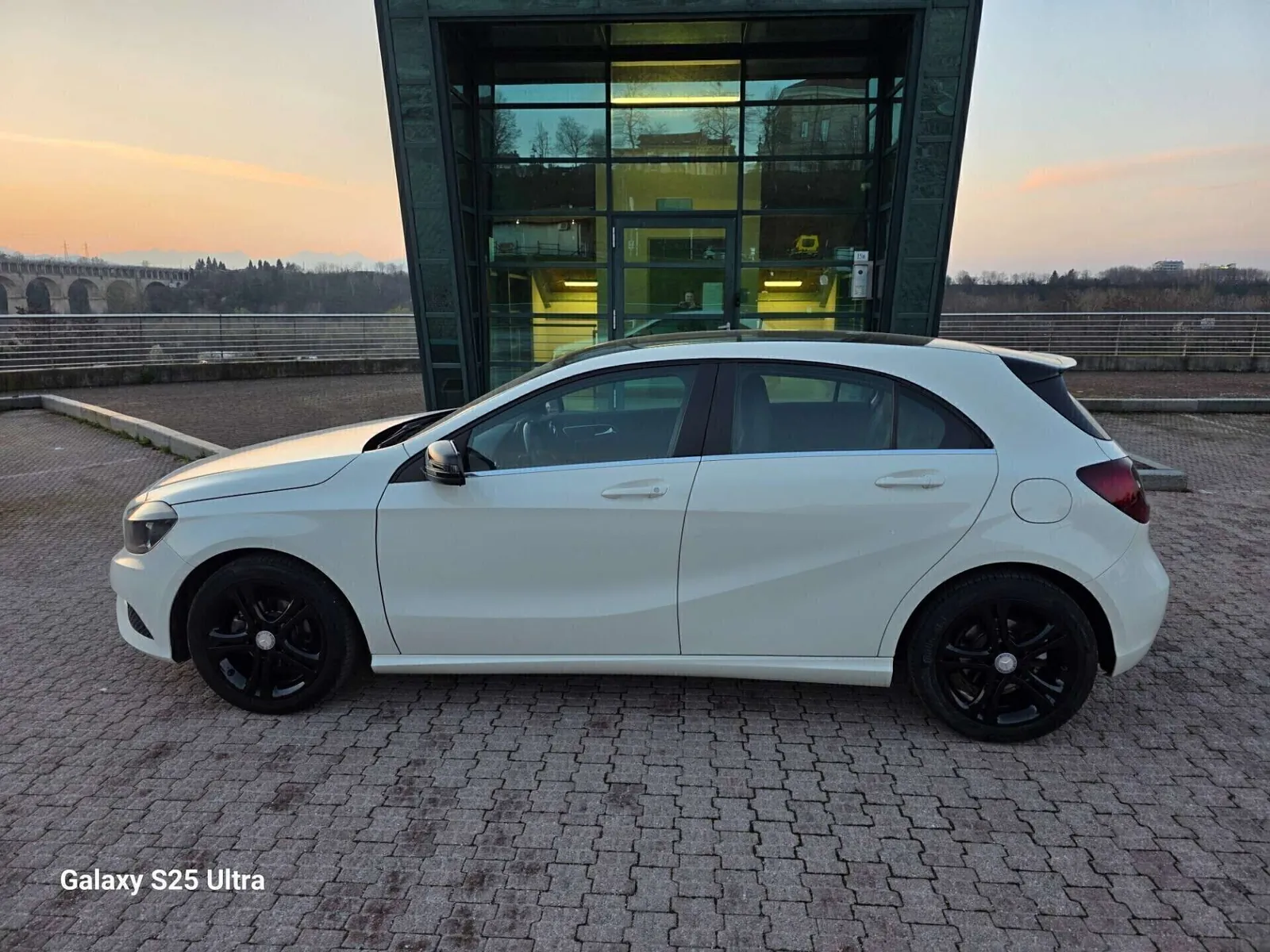 Mercedes-Benz A 160 2014 photo 2