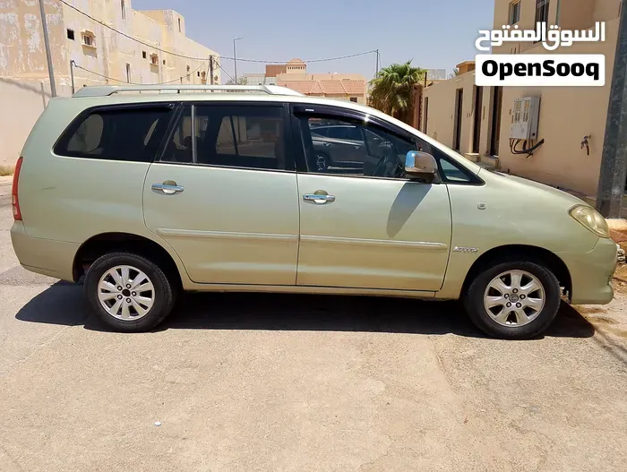 Toyota Innova 2007 photo 2