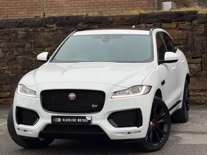 Jaguar F-Pace 2017 photo 3