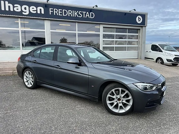 BMW 3 Series 2018 photo 2