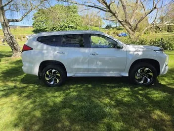Mitsubishi Pajero Sport 2026 photo 3