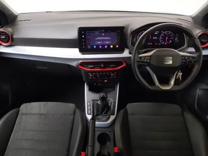 Seat Arona 2023 photo 3