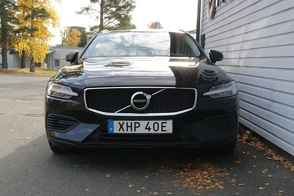 Volvo V60 2020 photo 2