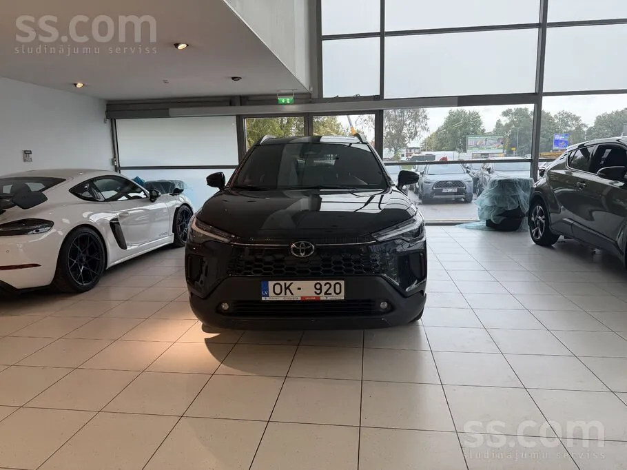 Toyota Corolla Cross 2026 photo 2
