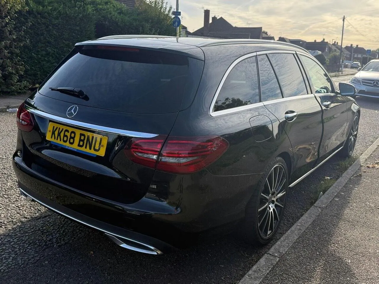Mercedes-Benz C-Class 2019 photo 2
