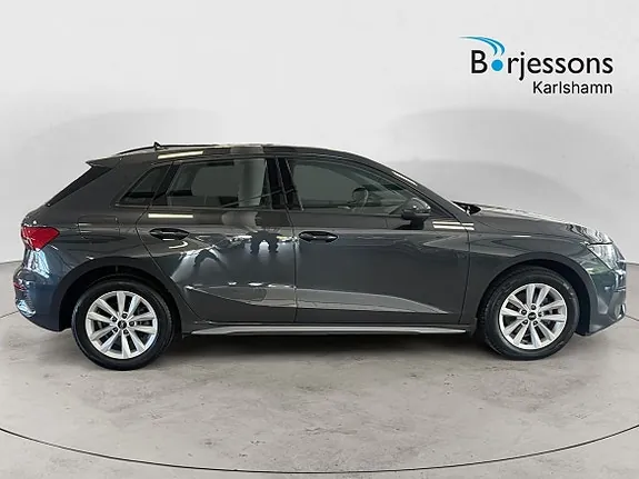 Audi A3 2023 photo 2