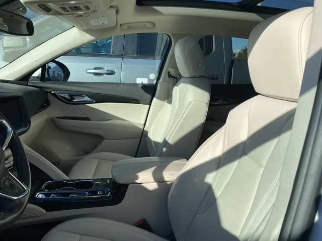 Buick Envision 2023 photo 2