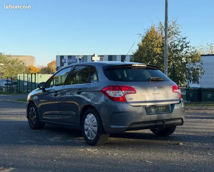 Citroen C4 2011 photo 5