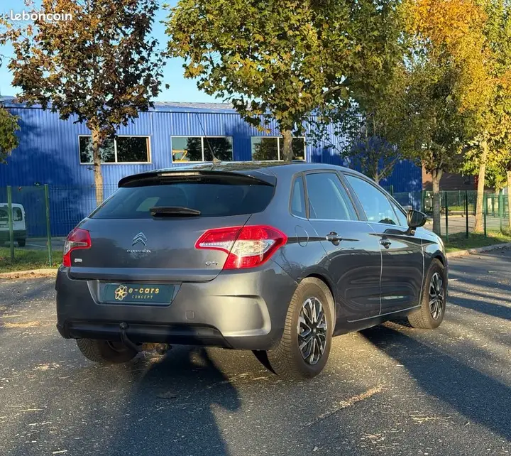 Citroen C4 2011 photo 3