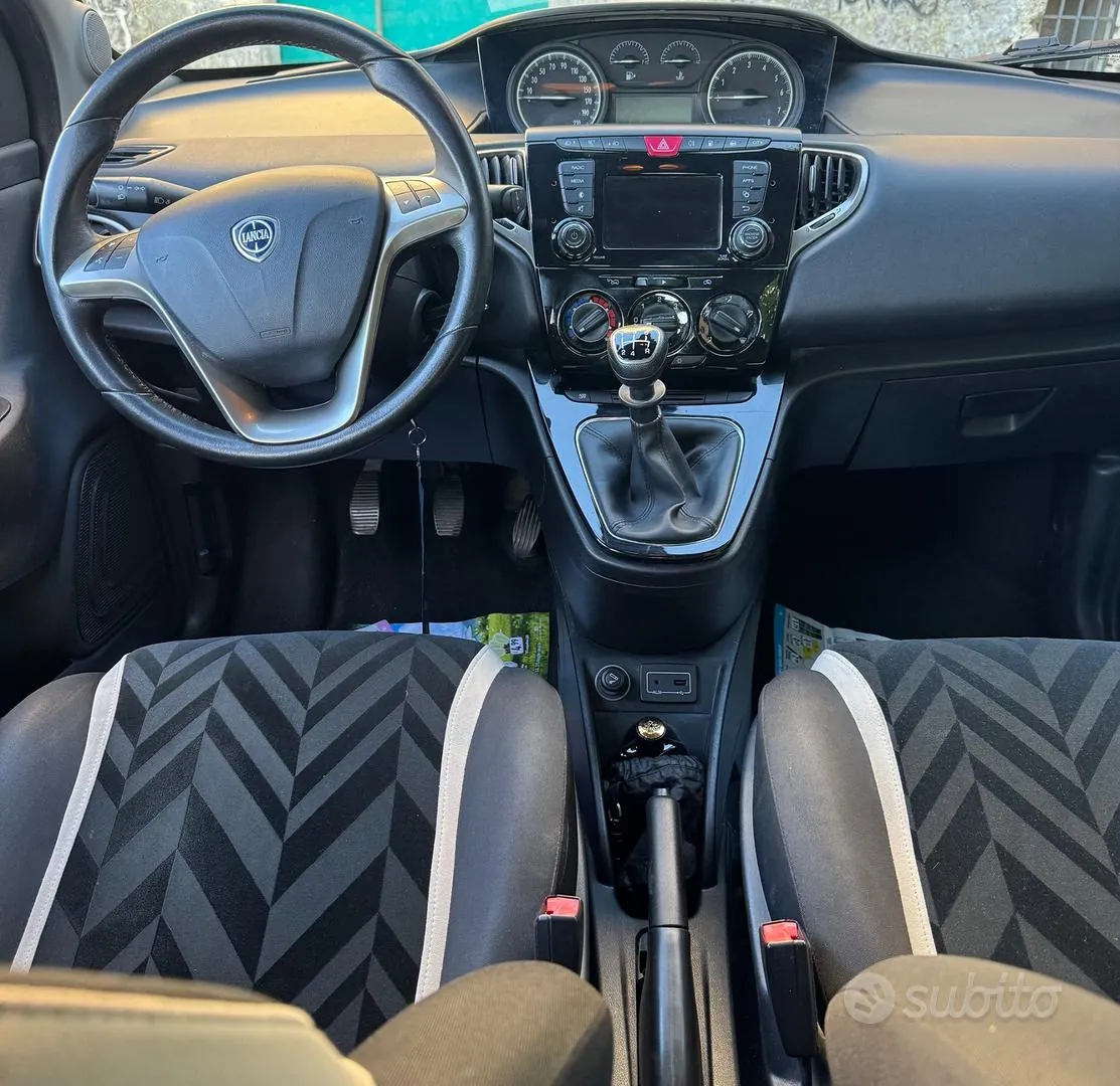Lancia Ypsilon 2016 photo 5
