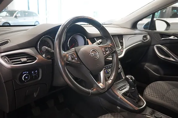 Opel Astra 2018 photo 2
