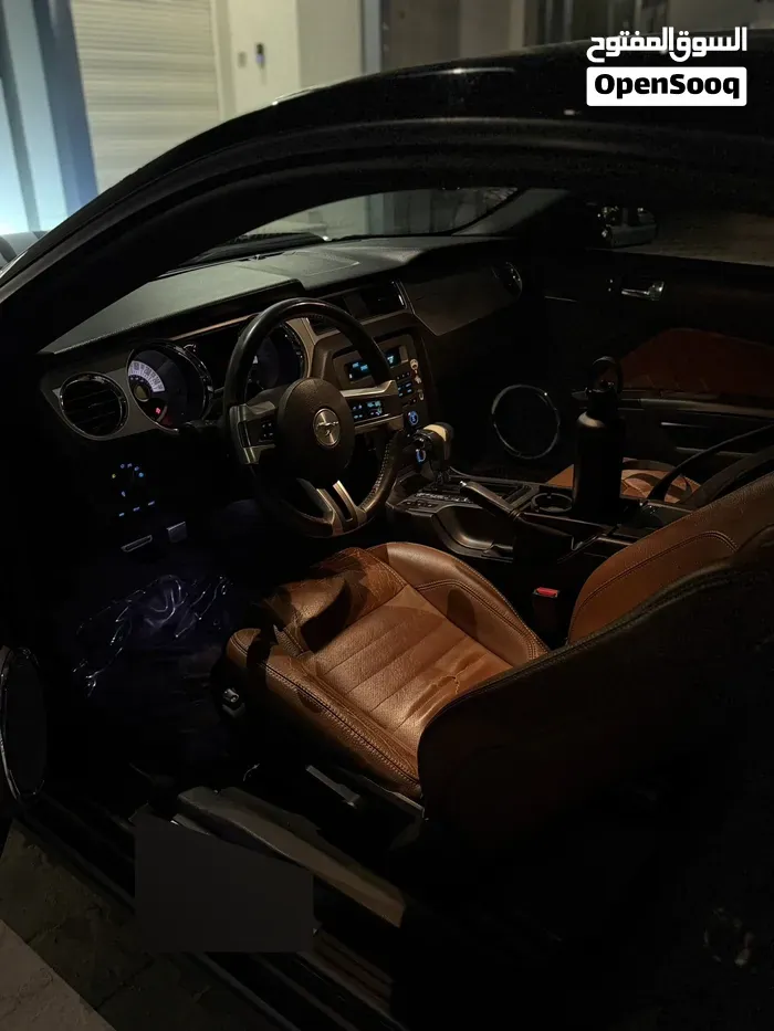 Ford Mustang 2012 photo 2