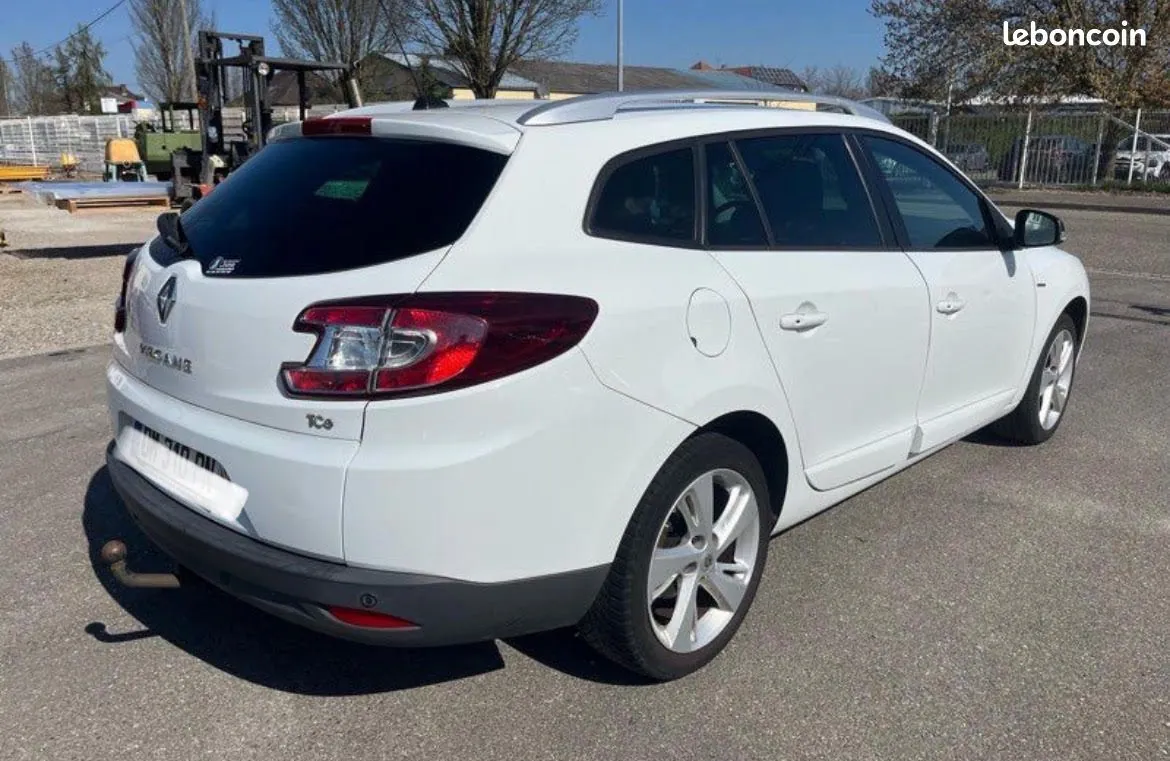 Renault Megane 2014 photo 2