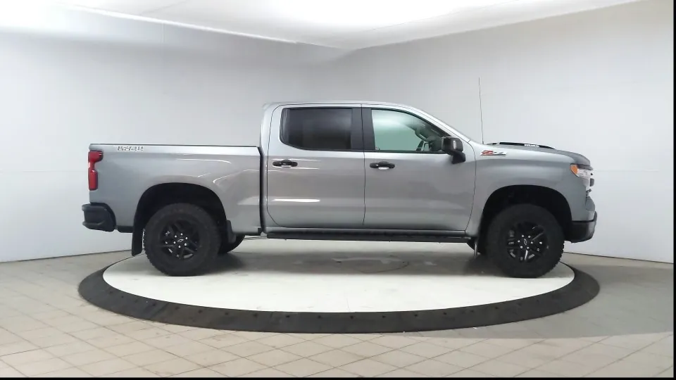 Chevrolet Silverado 1500 2026 photo 2