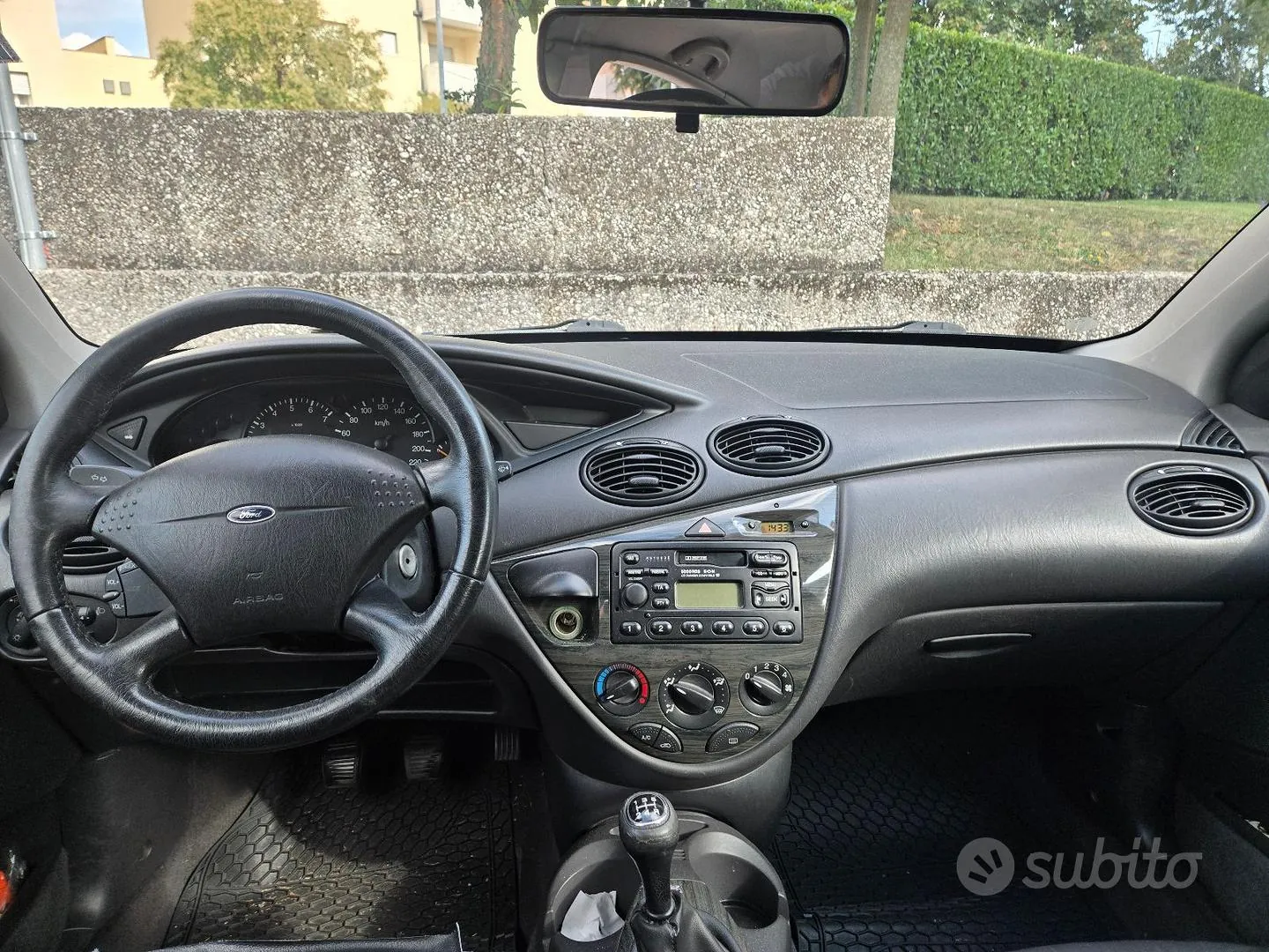 Ford Focus 2000 photo 5