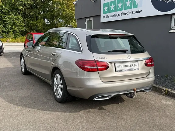 Mercedes-Benz C220 2019 photo 3