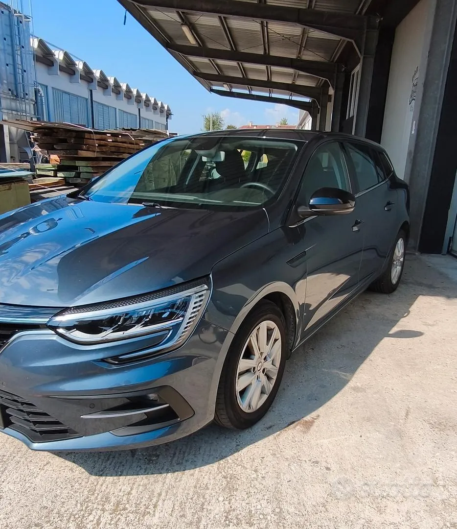 Renault Megane 2024 photo 3