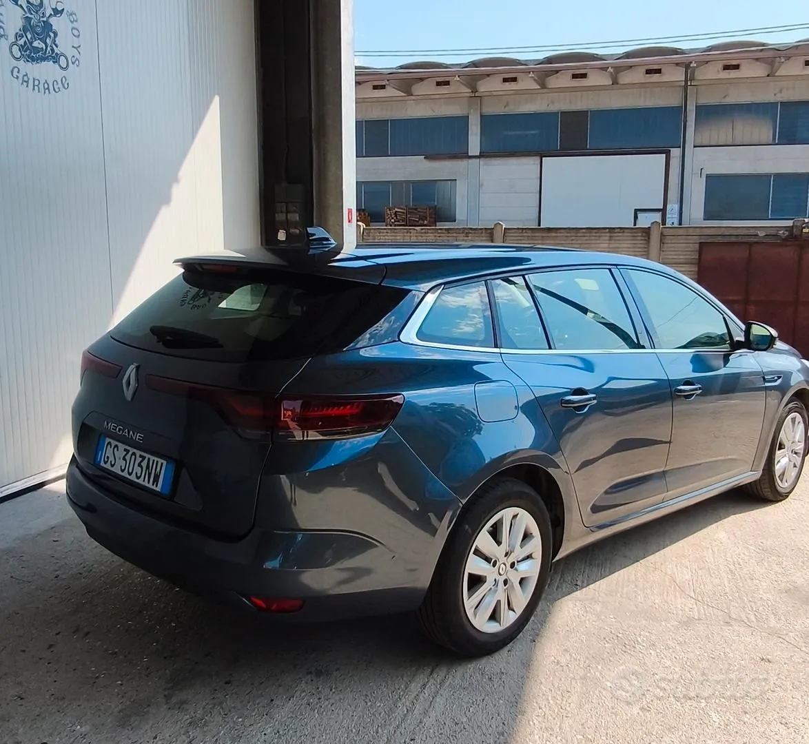 Renault Megane 2024 photo 2