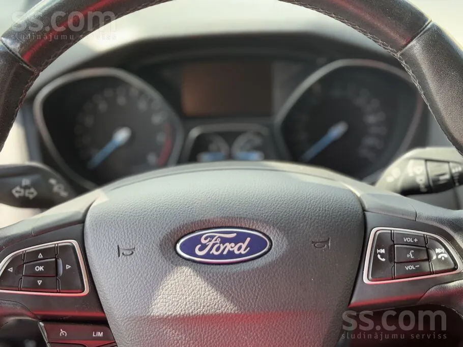 Ford Focus 2015 photo 3